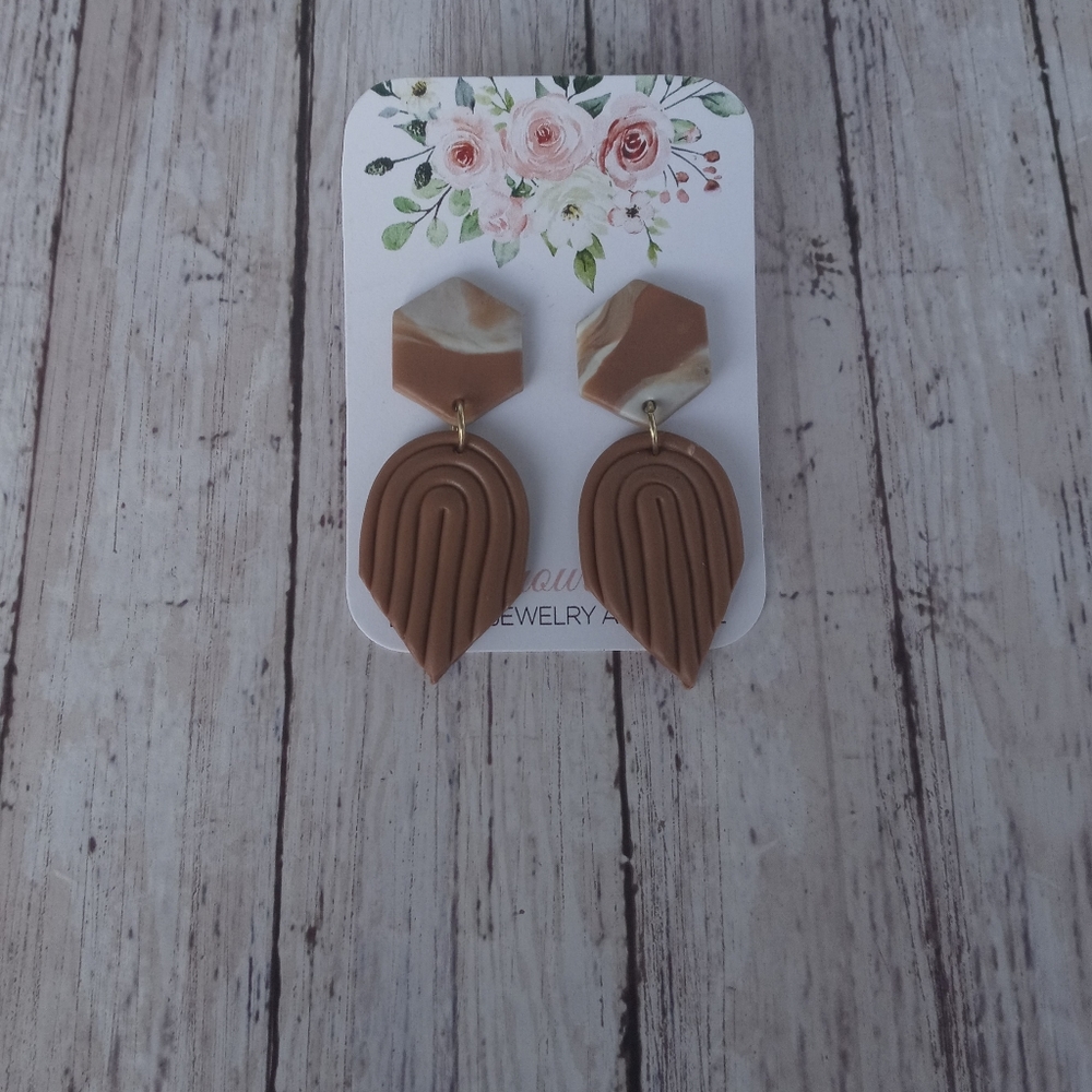 2 piece brown earring